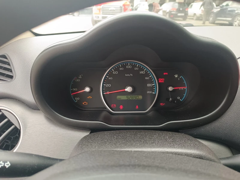 Hyundai I10, снимка 9 - Автомобили и джипове - 52909095