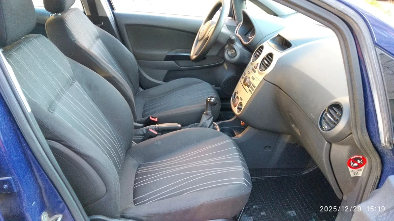Opel Corsa 1.4 Sportbag, снимка 8 - Автомобили и джипове - 52957654