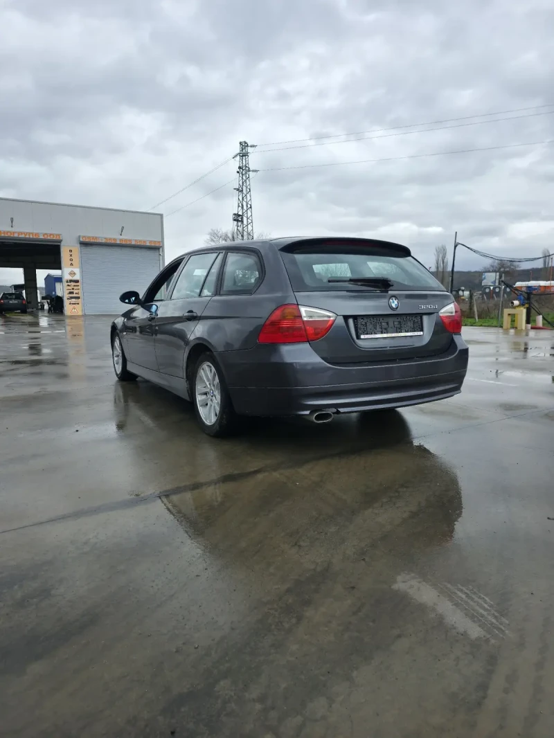 BMW 320, снимка 6 - Автомобили и джипове - 53020485