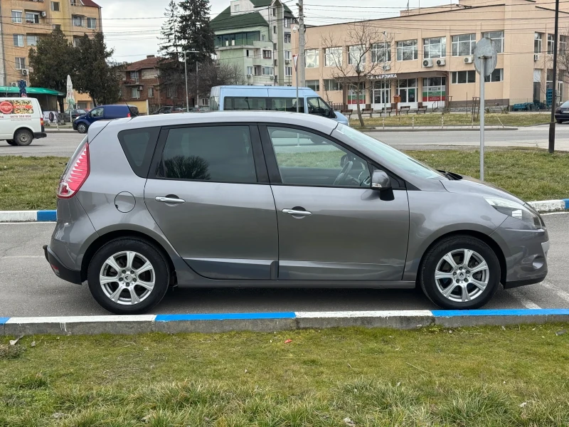 Renault Scenic 1.5DCi, снимка 4 - Автомобили и джипове - 53524104