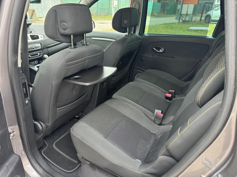 Renault Scenic 1.5DCi, снимка 11 - Автомобили и джипове - 53524104