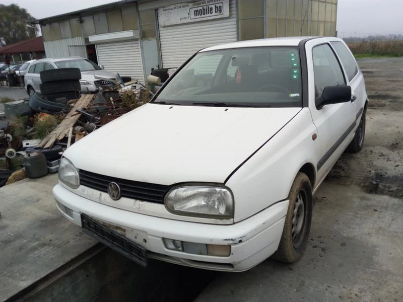 VW Golf 1.6 benzin - [1] 