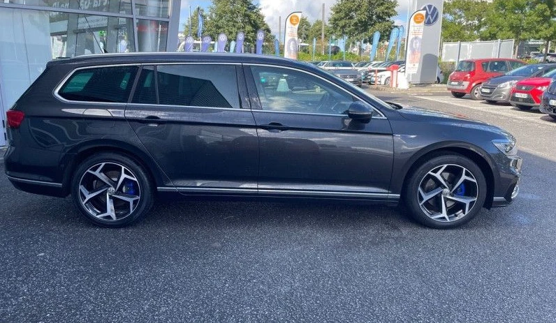 VW Passat GTE Plug-In/Digital/Matrix/Panorama, снимка 3 - Автомобили и джипове - 46697009