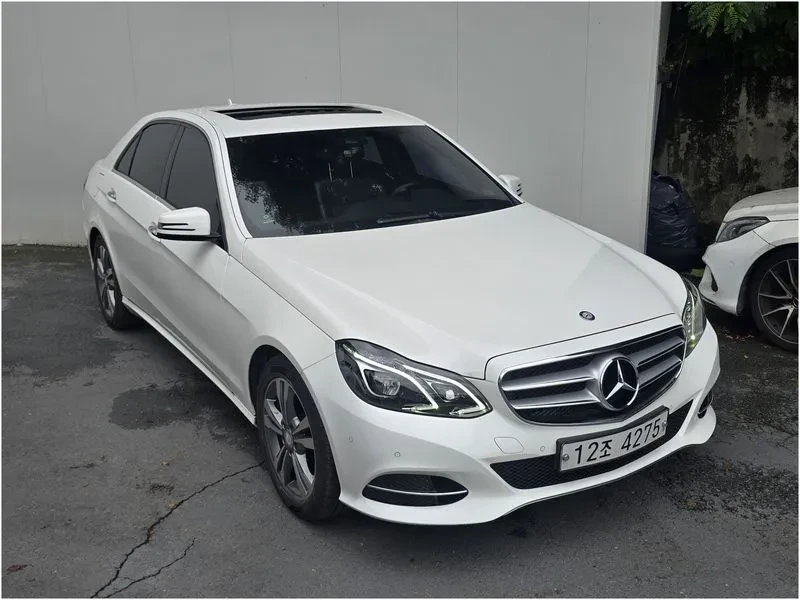 Mercedes-Benz E 220 CDI Avantgarde - САМО 30% АВАНС!, снимка 3 - Автомобили и джипове - 55441738