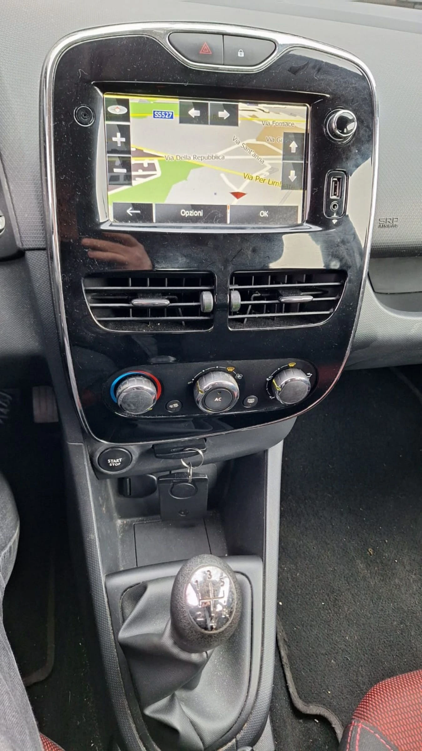 Renault Clio 1.2 бензин с газов инжекцион - изображение 10