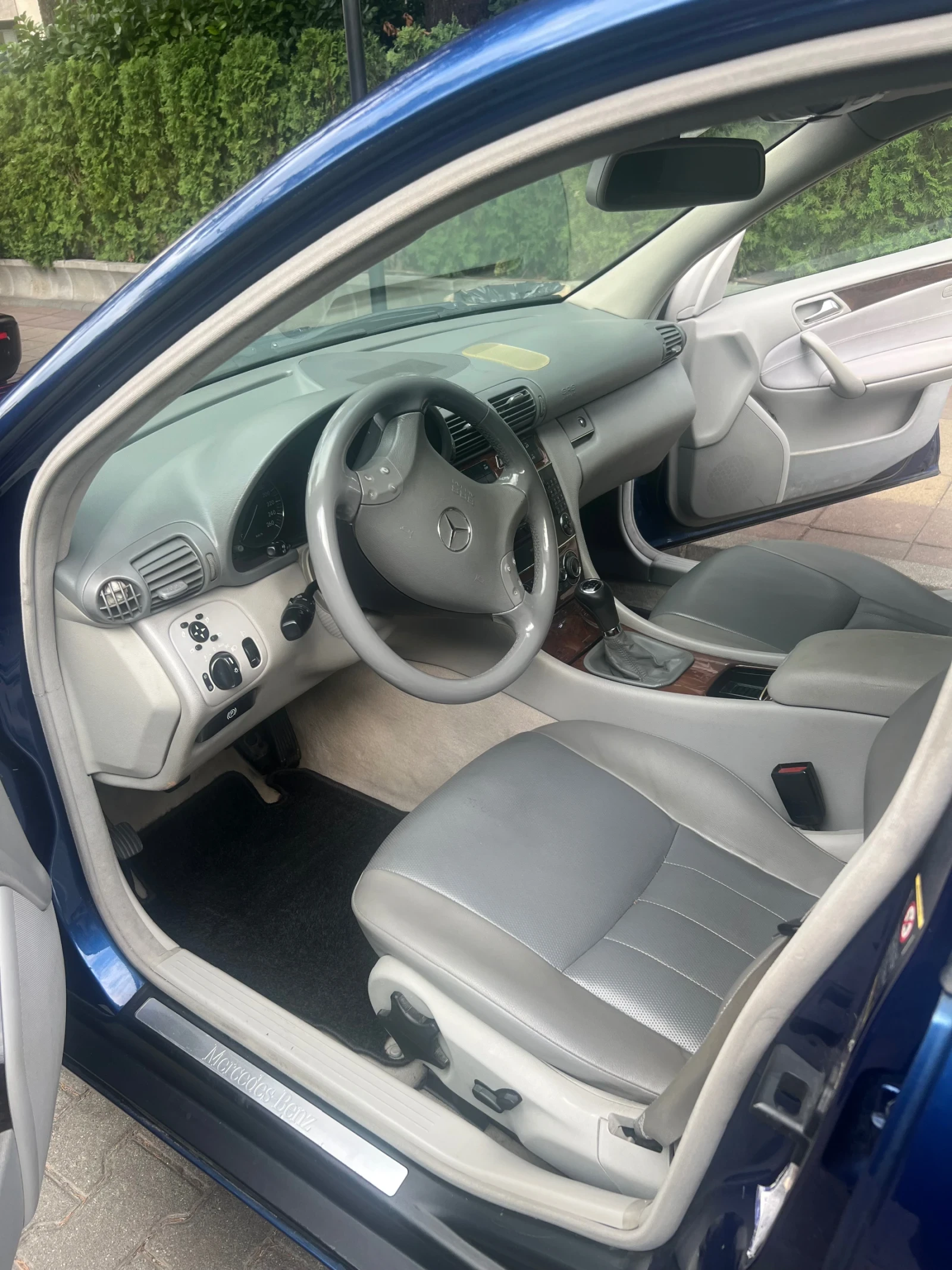 Mercedes-Benz C 220 Комби - изображение 5