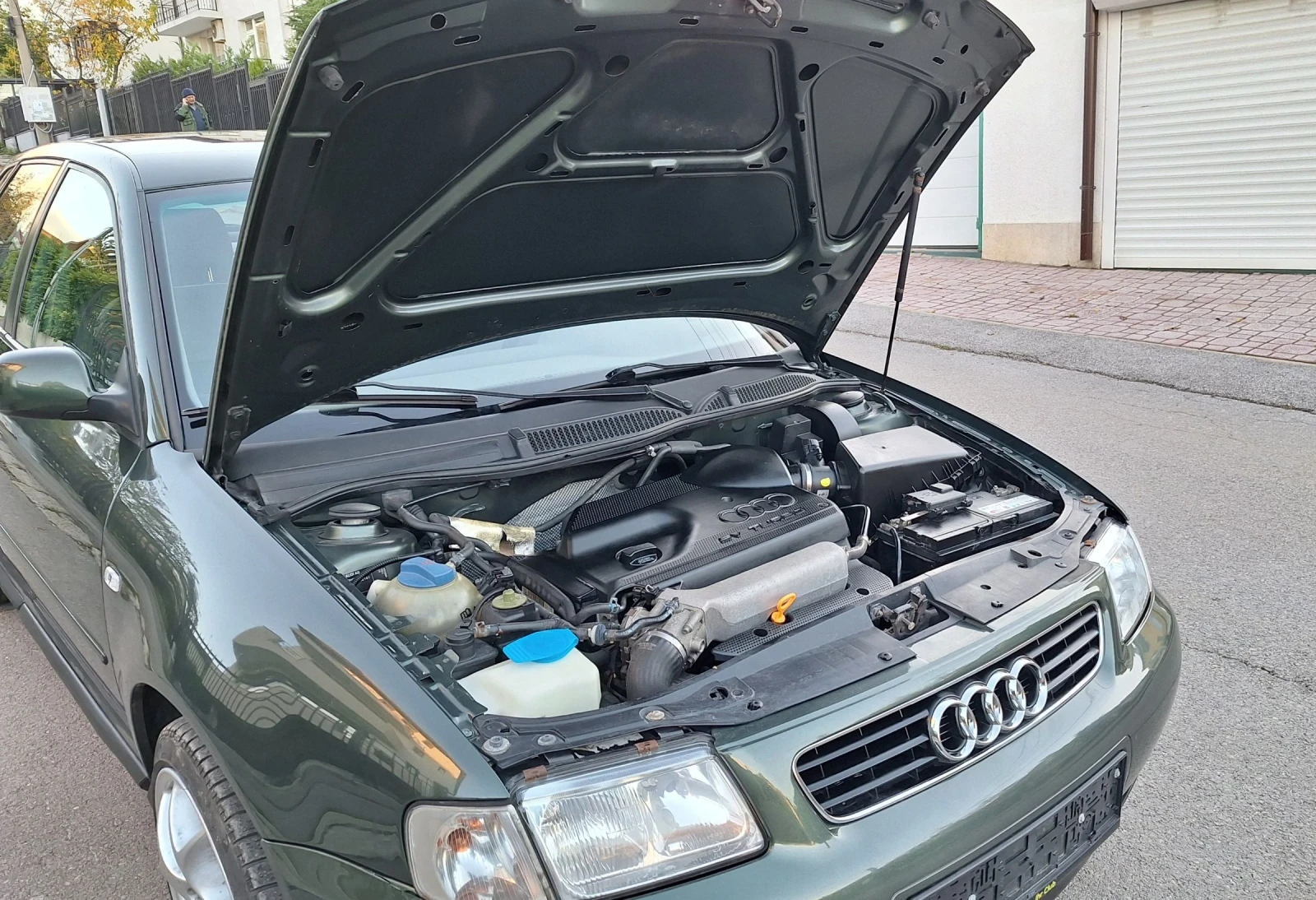 Audi A3 1.8T 150кс Quattro 4 врати Турбо Бензин 4x4  - изображение 10