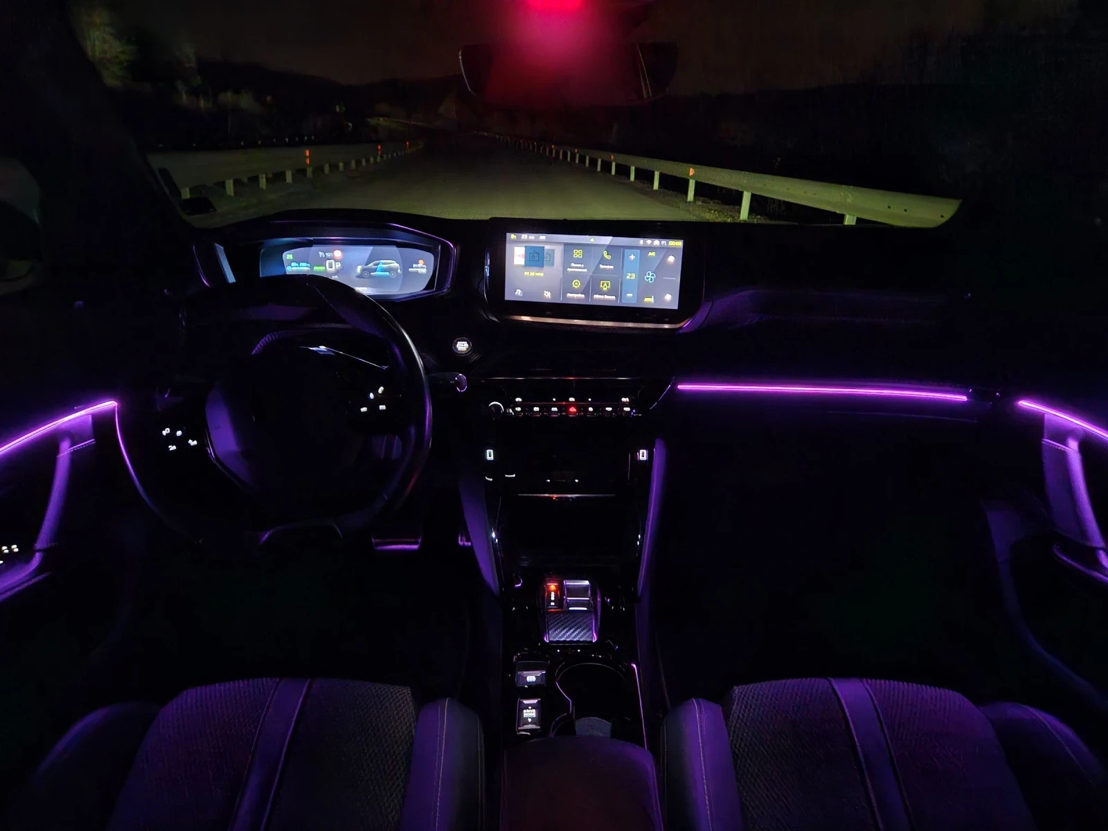 Peugeot 2008 e-2008 GT 54kWh | Mobile.bg   15