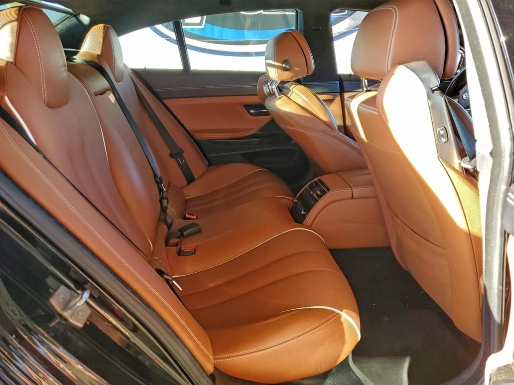 BMW 650 * I GRAN COUPE * CARFAX * ФИНАНСИРАНЕ  - изображение 10