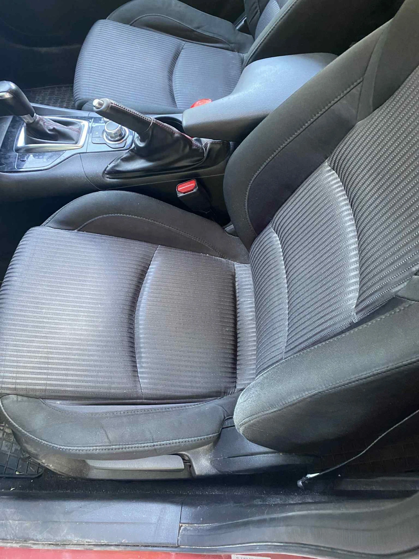 Mazda 3, снимка 14 - Автомобили и джипове - 53621196