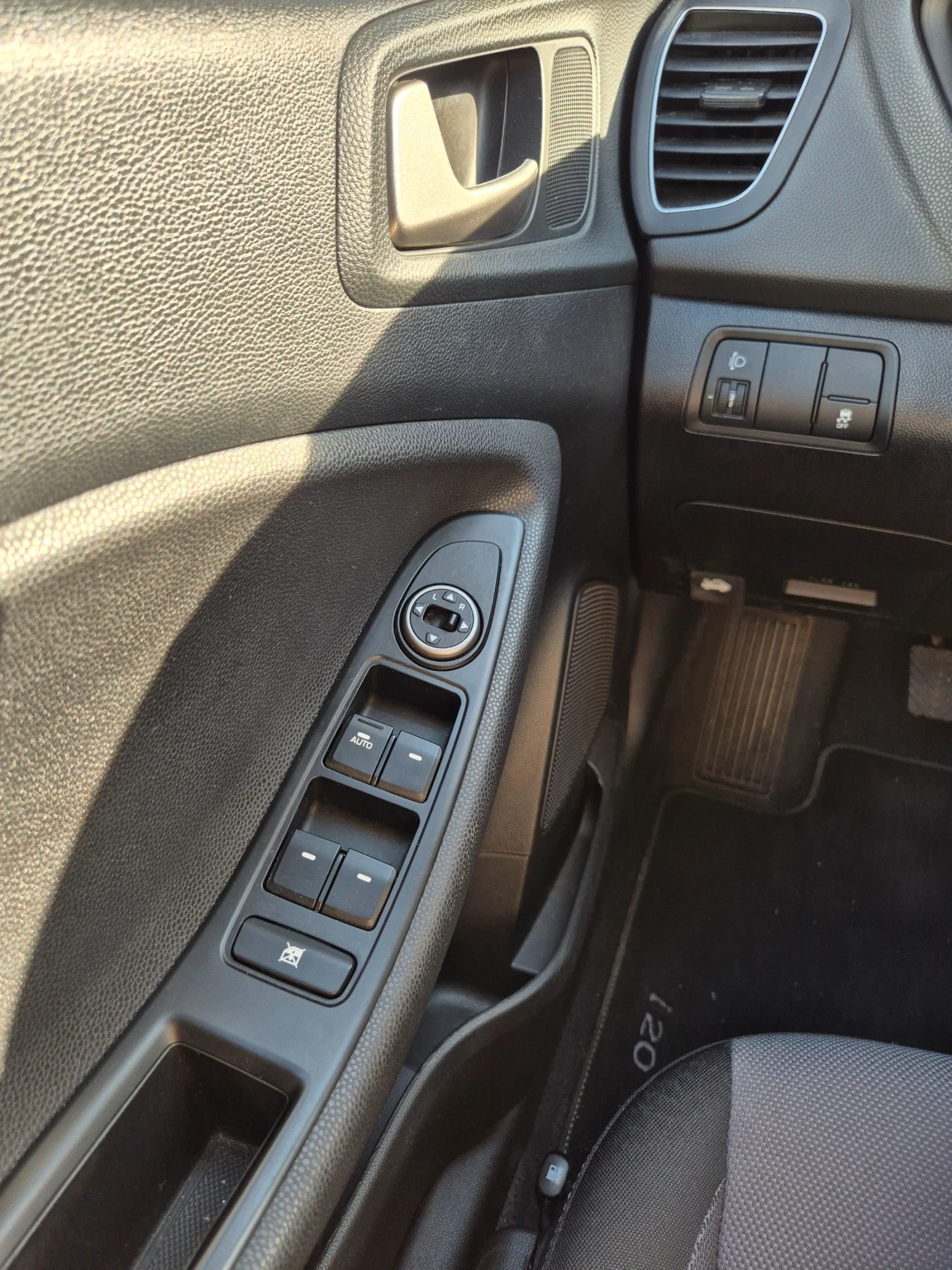 Hyundai I20, снимка 6 - Автомобили и джипове - 53852977