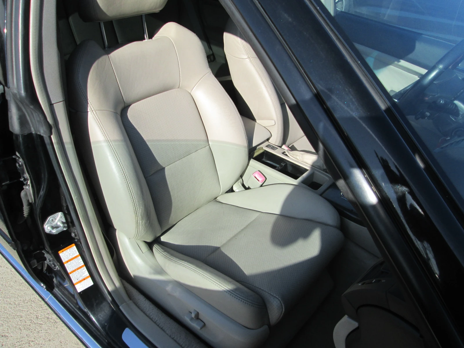 Subaru Legacy 3.0I 4x4-GAZ, снимка 15 - Автомобили и джипове - 53762936