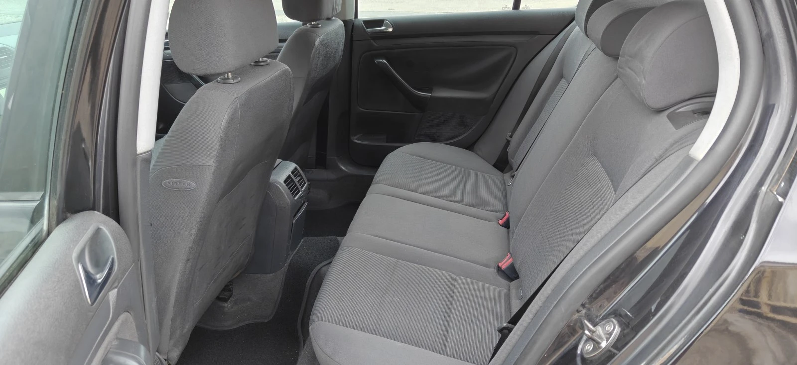 VW Golf 1.9TDI-5вр.05г, снимка 12 - Автомобили и джипове - 53894069