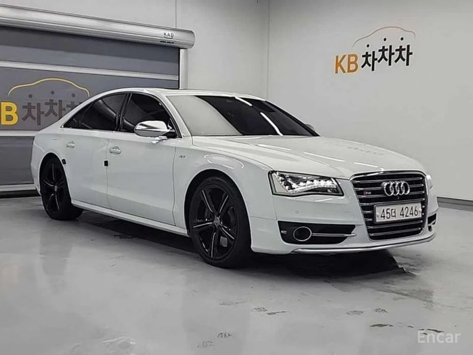 Audi S8 BANG&OLUFSEN* ОБДУХ* HEADUP* 360, снимка 3 - Автомобили и джипове - 53915016
