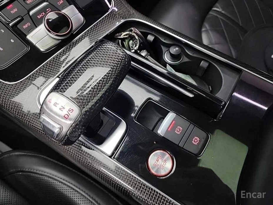 Audi S8 BANG&OLUFSEN* ОБДУХ* HEADUP* 360, снимка 12 - Автомобили и джипове - 53915016