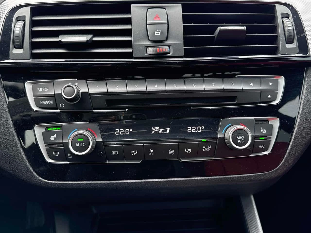 BMW 240  xDrive/CARFAX/CAMERA/ПОДГРЕВИ, снимка 13 - Автомобили и джипове - 53978101