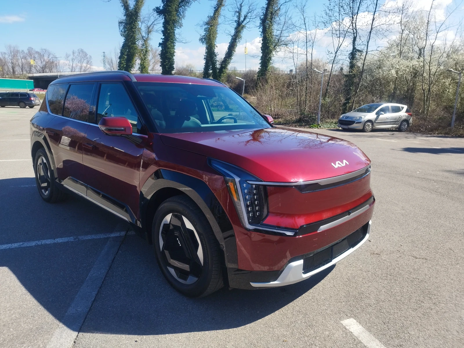 Kia EV9 Land AWD, снимка 3 - Автомобили и джипове - 54102049