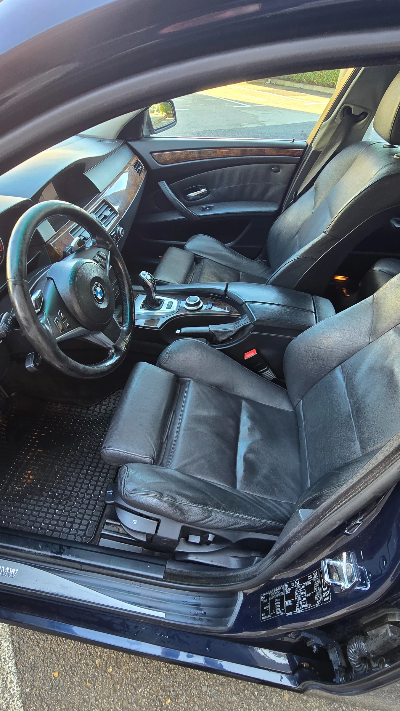 BMW 530 SAT, снимка 11 - Автомобили и джипове - 54103351