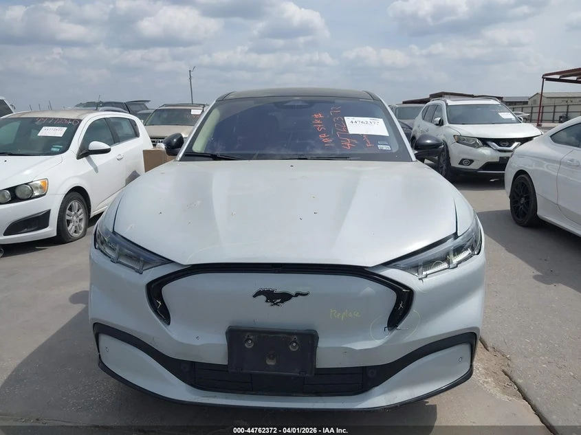 Ford Mustang Mach-E Premium, снимка 13 - Автомобили и джипове - 55127022