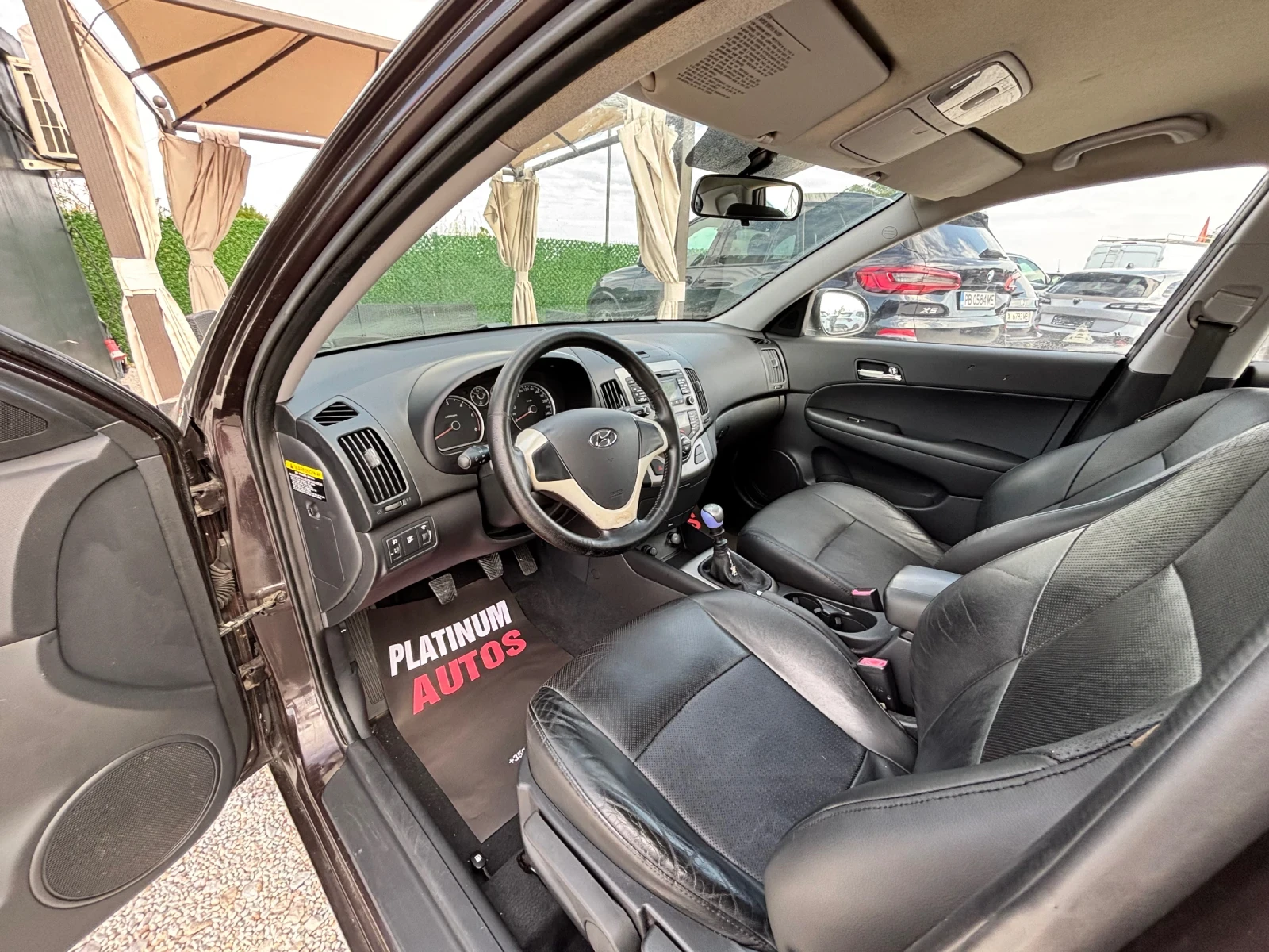Hyundai I30 1.6CRDI/КЛИМАТИК/КСЕНОН/КОЖА, снимка 4 - Автомобили и джипове - 55428325