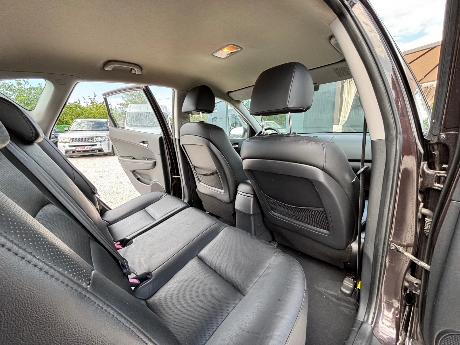 Hyundai I30 1.6CRDI/КЛИМАТИК/КСЕНОН/КОЖА, снимка 12 - Автомобили и джипове - 55428325