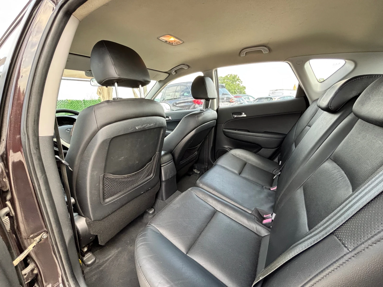 Hyundai I30 1.6CRDI/КЛИМАТИК/КСЕНОН/КОЖА, снимка 11 - Автомобили и джипове - 55428325