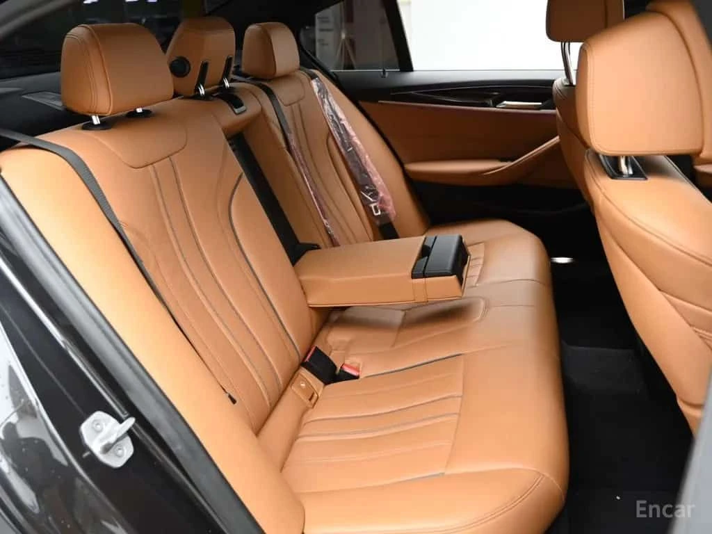 BMW 520 * 520i M Sport * CARFAX * ЦЕНА ДО БГ, снимка 12 - Автомобили и джипове - 55509905