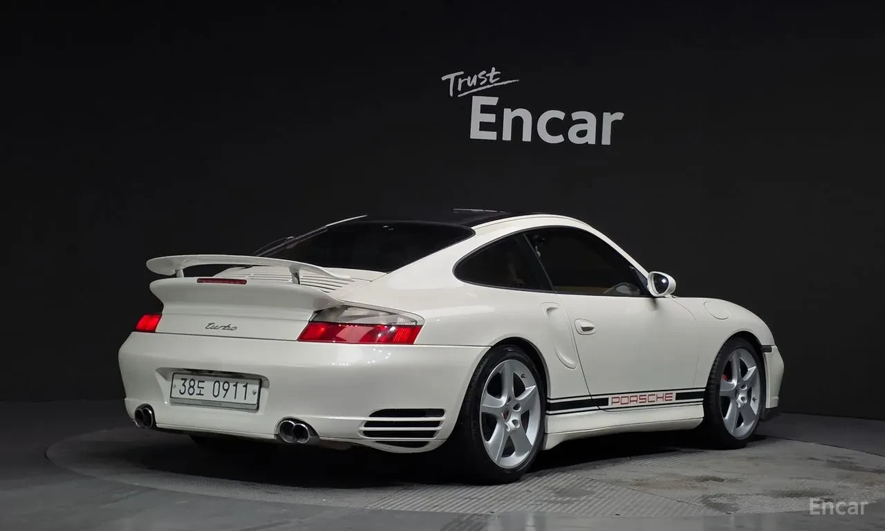Porsche 911 TURBO* 4* Подгрев* Пълна история, снимка 2 - Автомобили и джипове - 55723407