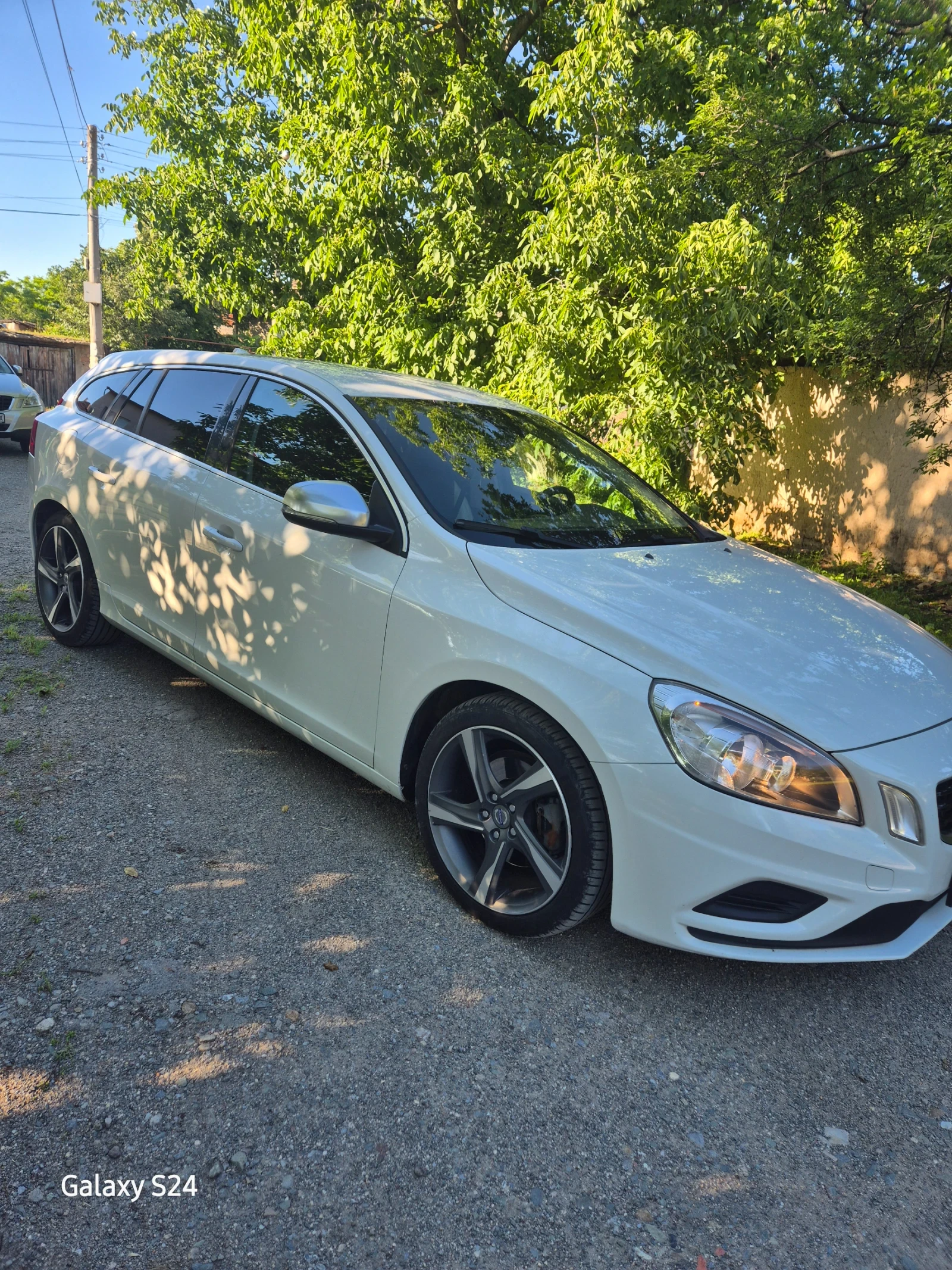 Volvo V60 R design
