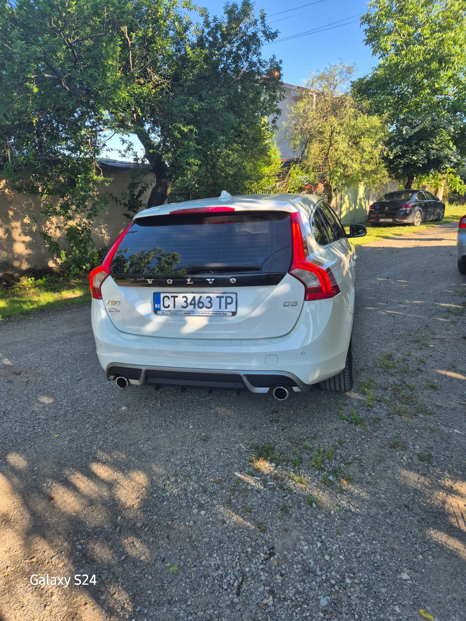 Volvo V60 R design, снимка 3 - Автомобили и джипове - 55937065