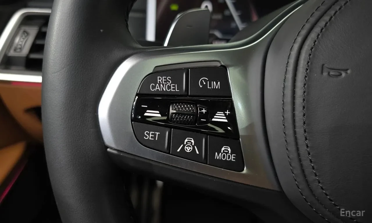 BMW 320 i M Sport * ЦЕНА ДО БЪЛГАРИЯ* , снимка 16 - Автомобили и джипове - 56103952