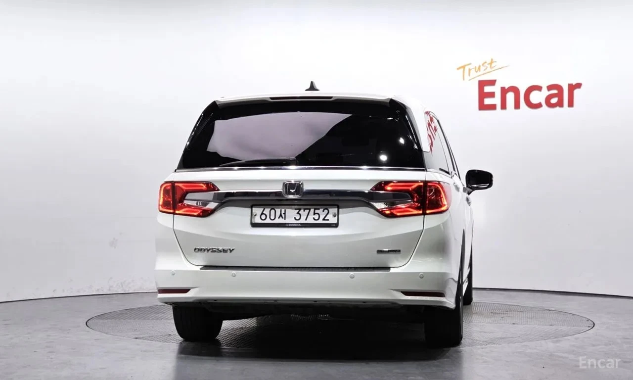Honda Odyssey * 3.5 * АВТОКРЕДИТ БЕЗ ПЪРВОНАЧАЛНА ВНОСКА* , снимка 4 - Автомобили и джипове - 56105053