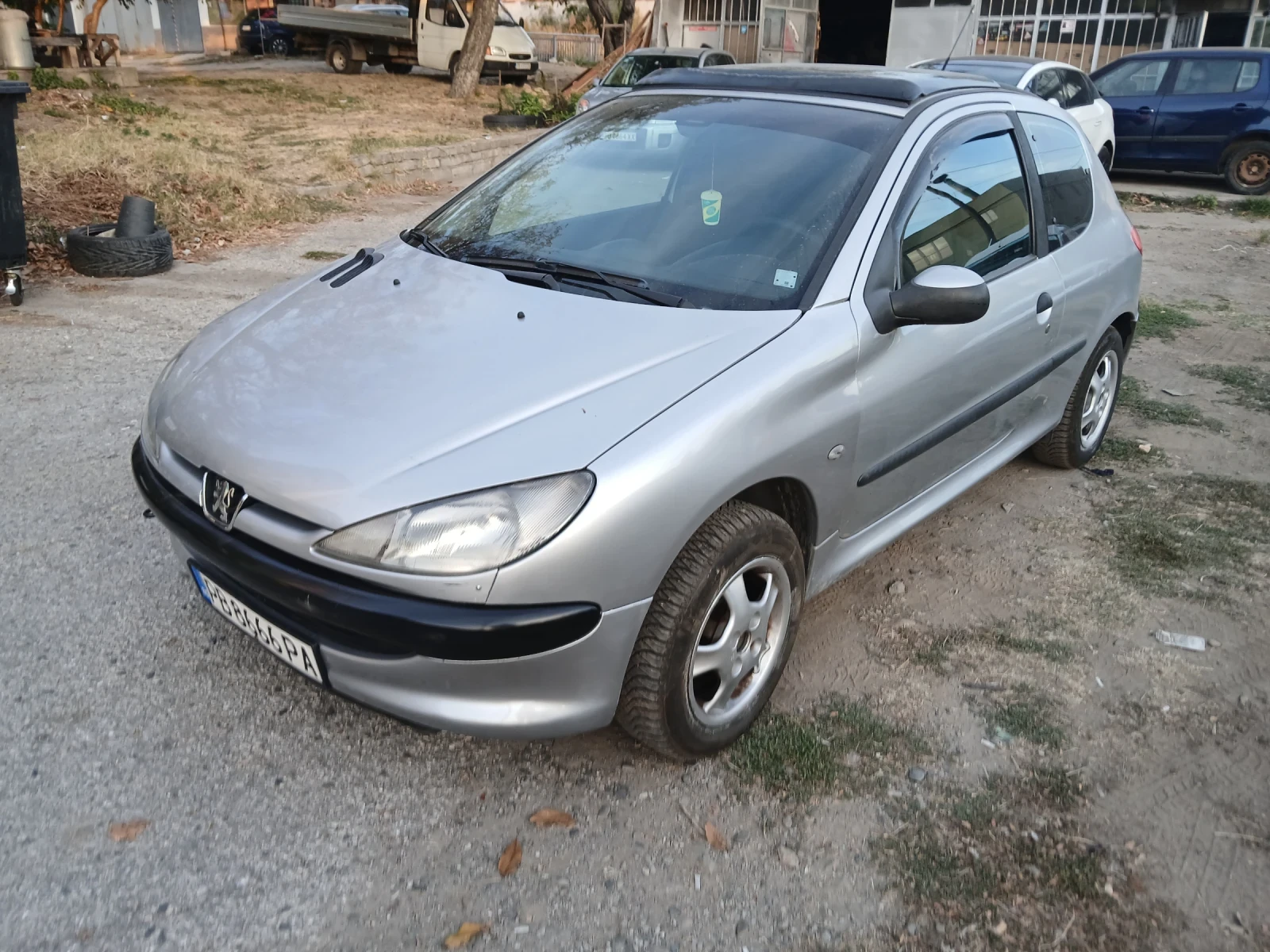 Peugeot 206, снимка 2 - Автомобили и джипове - 56423272