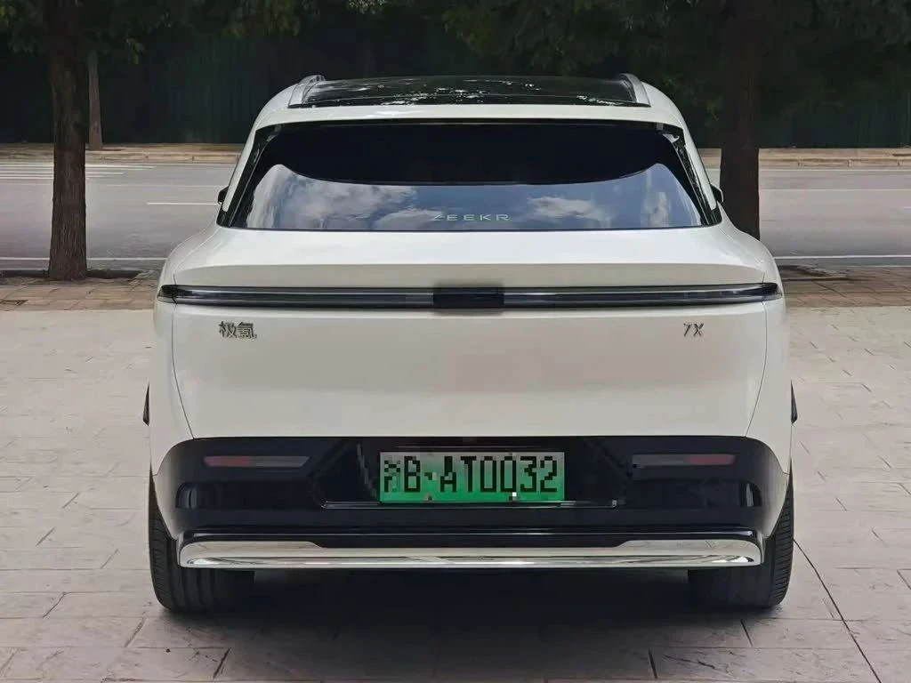 Zeekr 7X, снимка 8 - Автомобили и джипове - 56689626