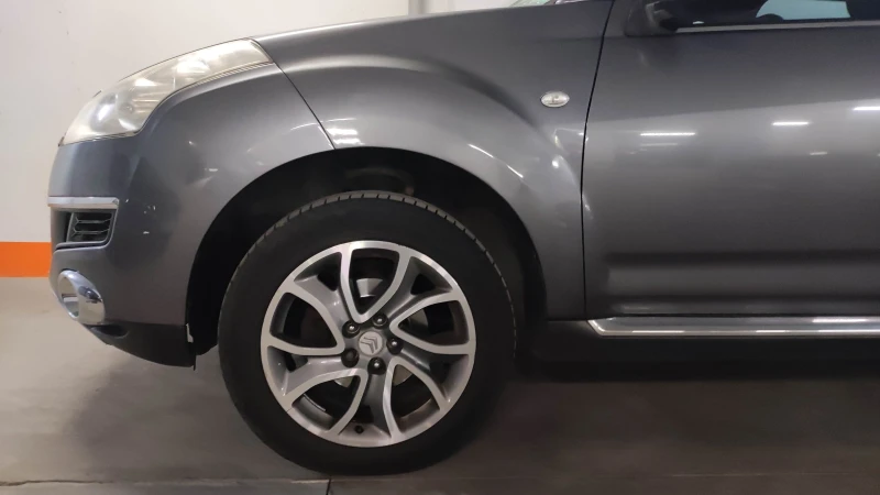 Citroen C-Crosser, снимка 2 - Автомобили и джипове - 52631093