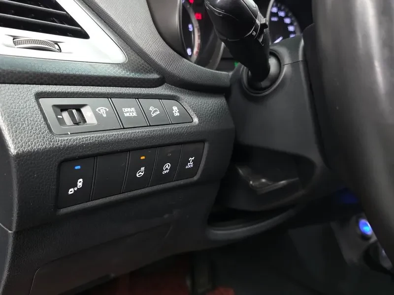 Hyundai Santa fe 2.0 CRDi 4WD - САМО 30% АВАНС, снимка 17 - Автомобили и джипове - 56021695