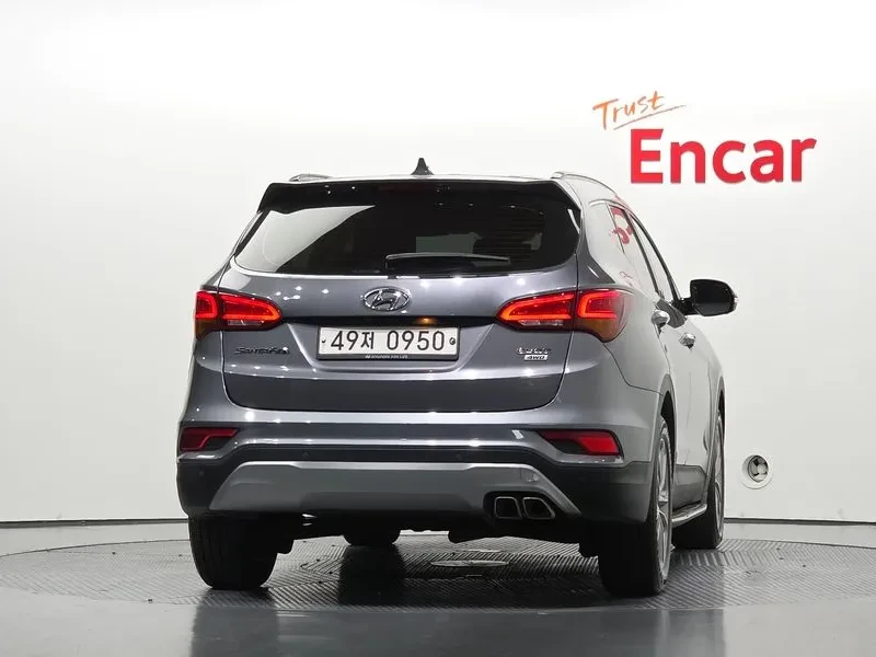 Hyundai Santa fe 2.0 CRDi 4WD - САМО 30% АВАНС, снимка 4 - Автомобили и джипове - 56021695