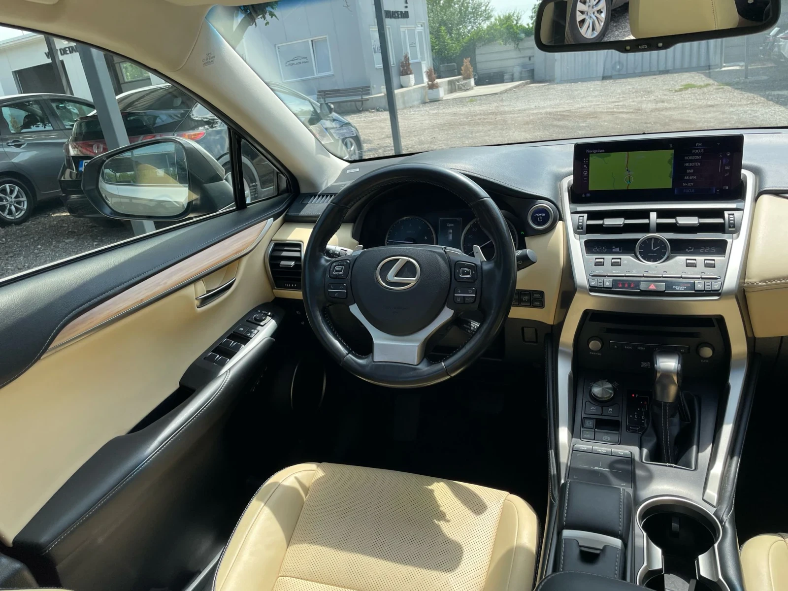 Lexus NX 300h Facelift/Luxury/360Camera/Navi/BSM/Panorama/HUD - изображение 10
