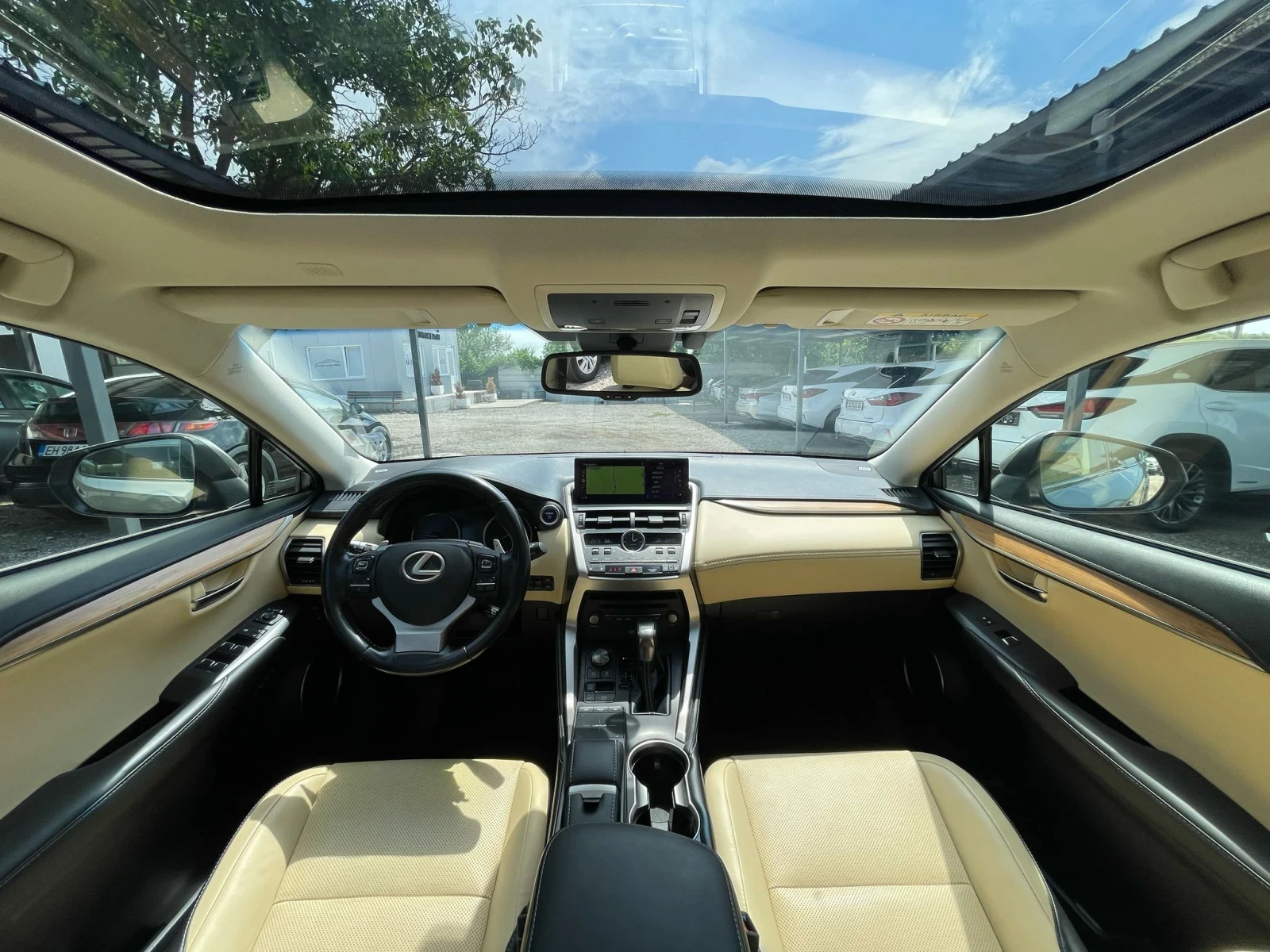 Lexus NX 300h Facelift/Luxury/360Camera/Navi/BSM/Panorama/HUD - изображение 9
