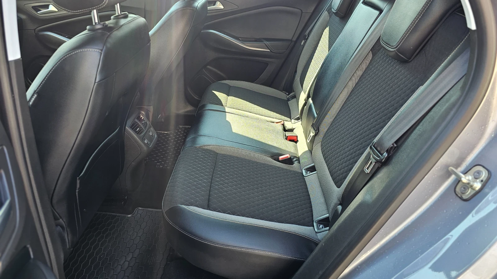 Opel Grandland X 1.6 CDTI Като нова  - изображение 8