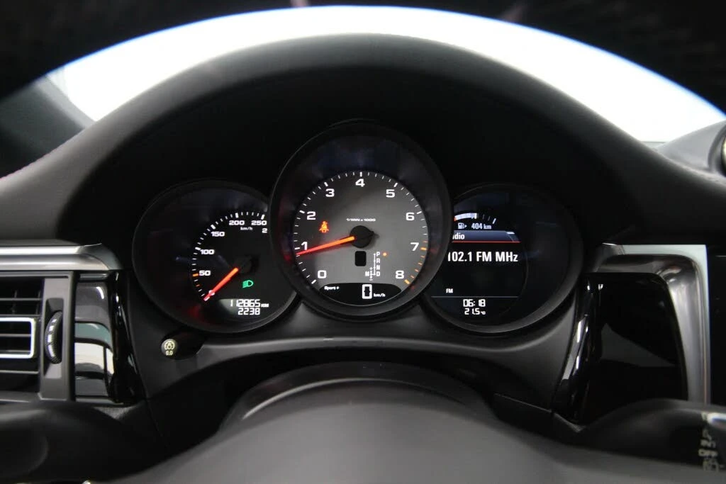 Porsche Macan S* Distronic* Обдух* Пано* Bose* PDK - изображение 9