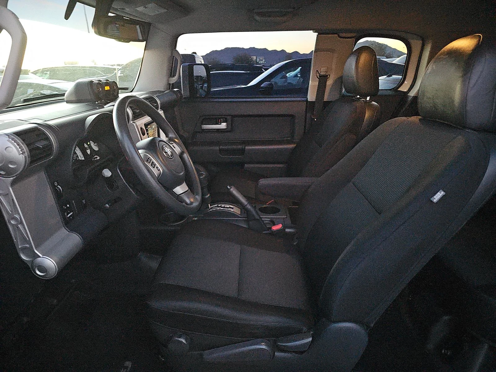 Toyota Fj cruiser 2012 Toyota FJ Cruiser wRear Doors - изображение 9