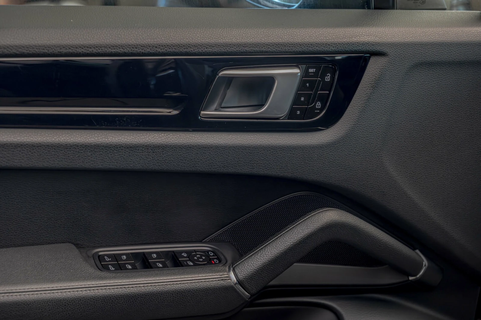 Porsche Cayenne Coupe/PDLS/Sport/Chrono/������/MCB/PTM/PVTS Plus | Mobile.bg � ����������� 8