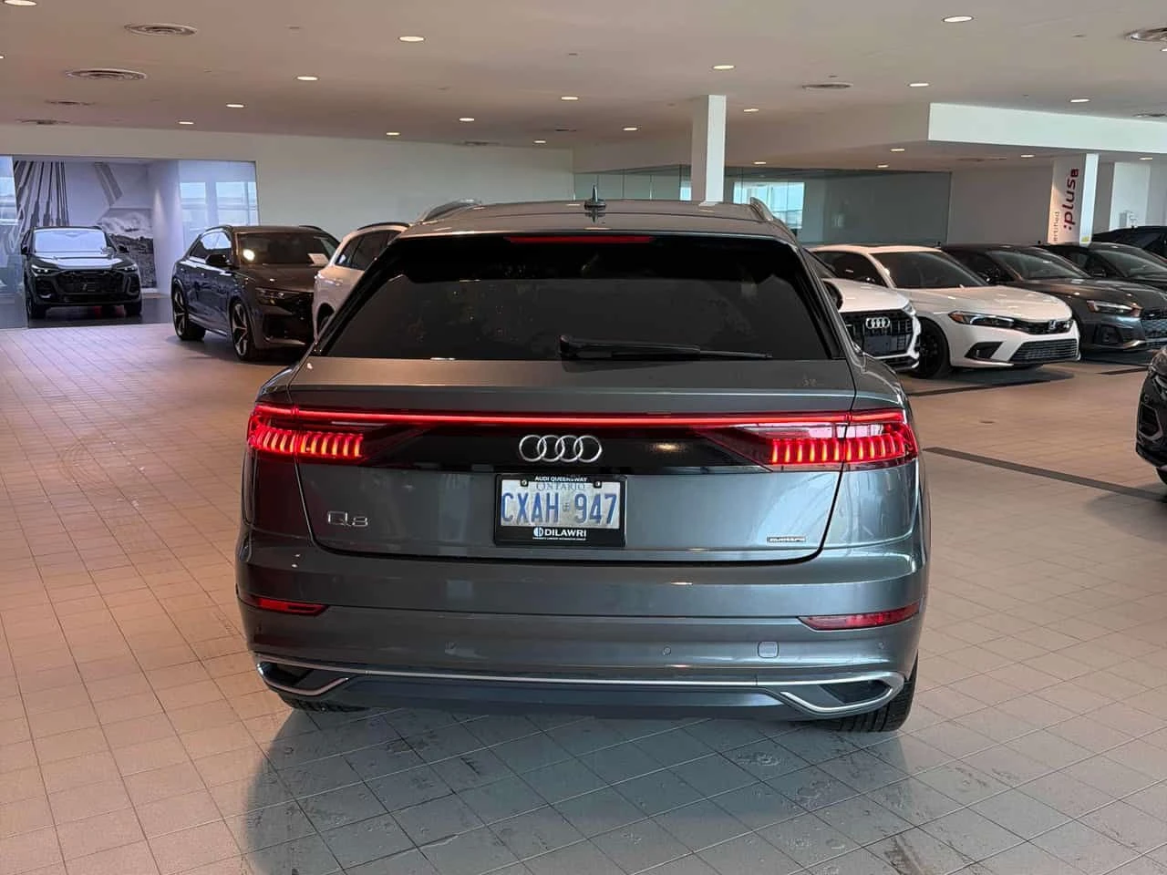 Audi Q8 * Technik * CARFAX * ЦЕНА ДО БГ, снимка 5 - Автомобили и джипове - 54237406