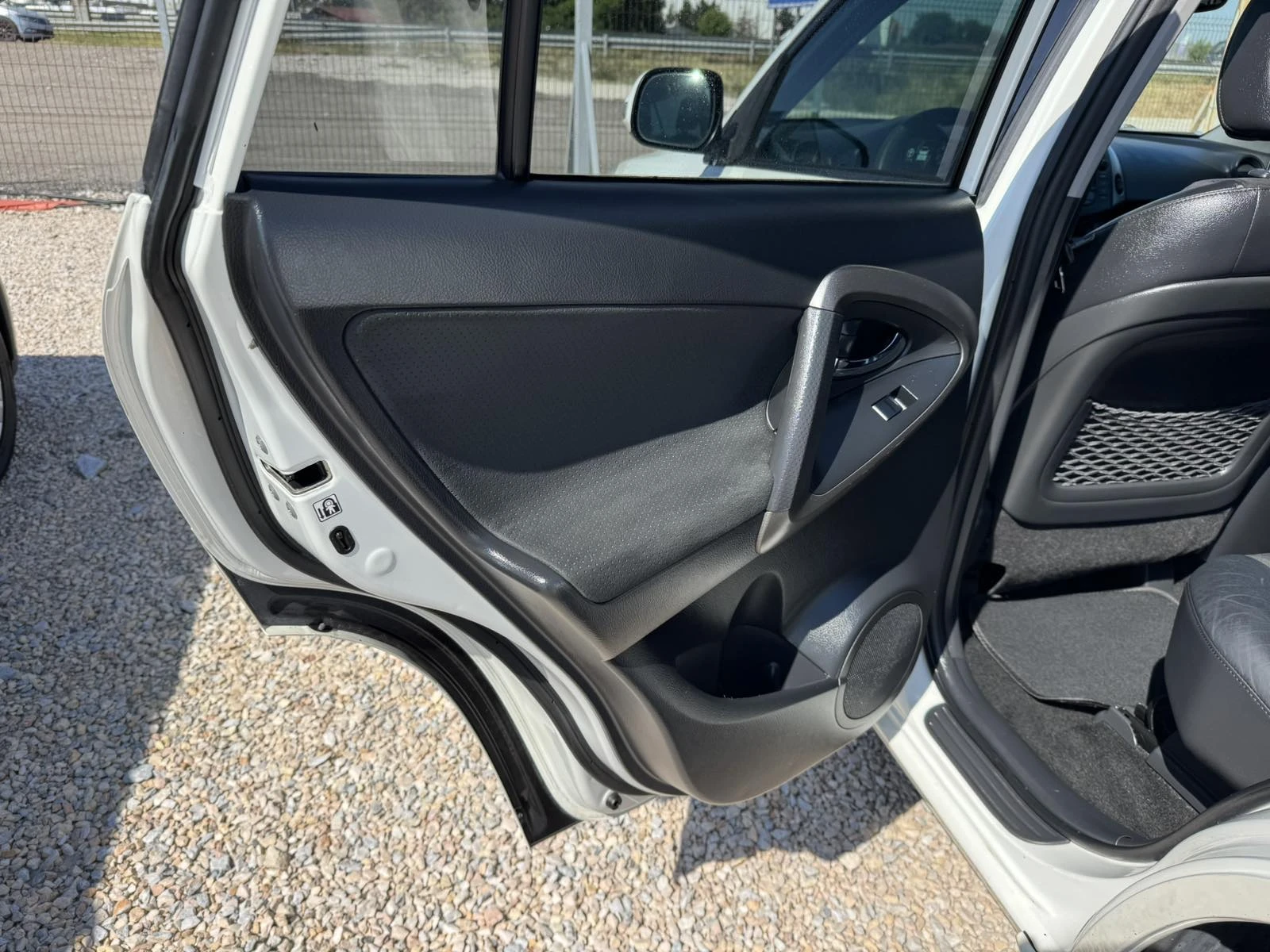 Toyota Rav4 2.2d4d 4x4 | Mobile.bg � ����������� 7