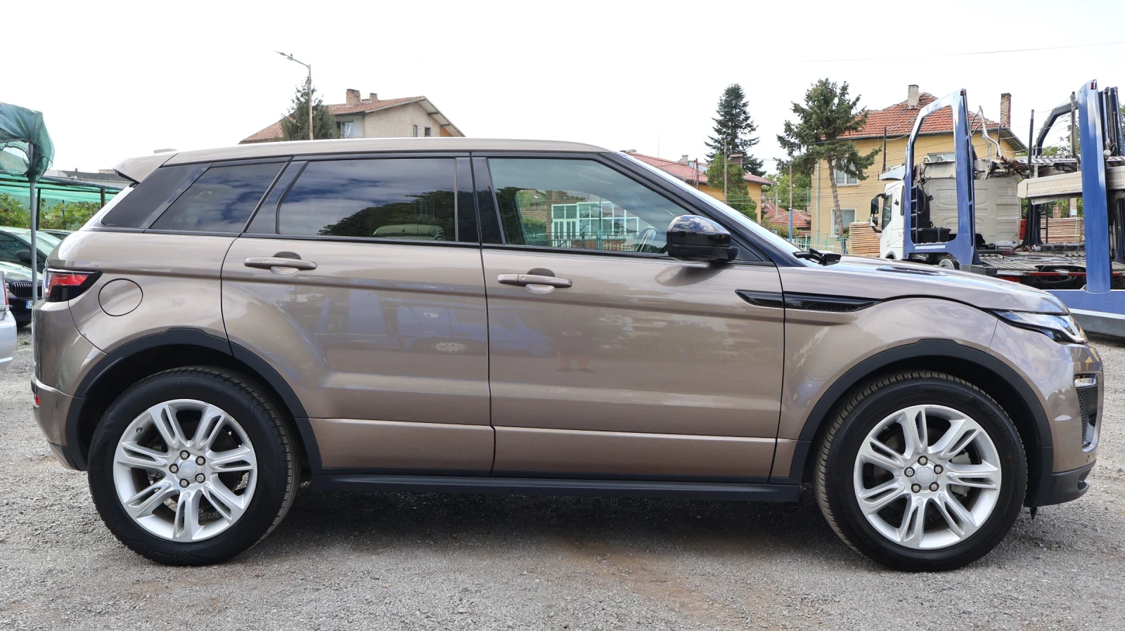 Land Rover Range Rover Evoque 2.0SD4 180 К.С. HSE 4Х4 Keyless, снимка 4 - Автомобили и джипове - 56184026
