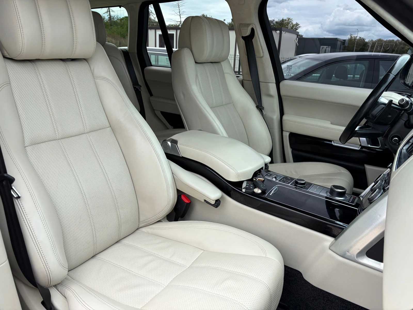 Land Rover Range rover 3.0D V6 AUTOBIOGRAPHY CAM 360 VACUUM NAVI TOP FULL | Mobile.bg � ����������� 11