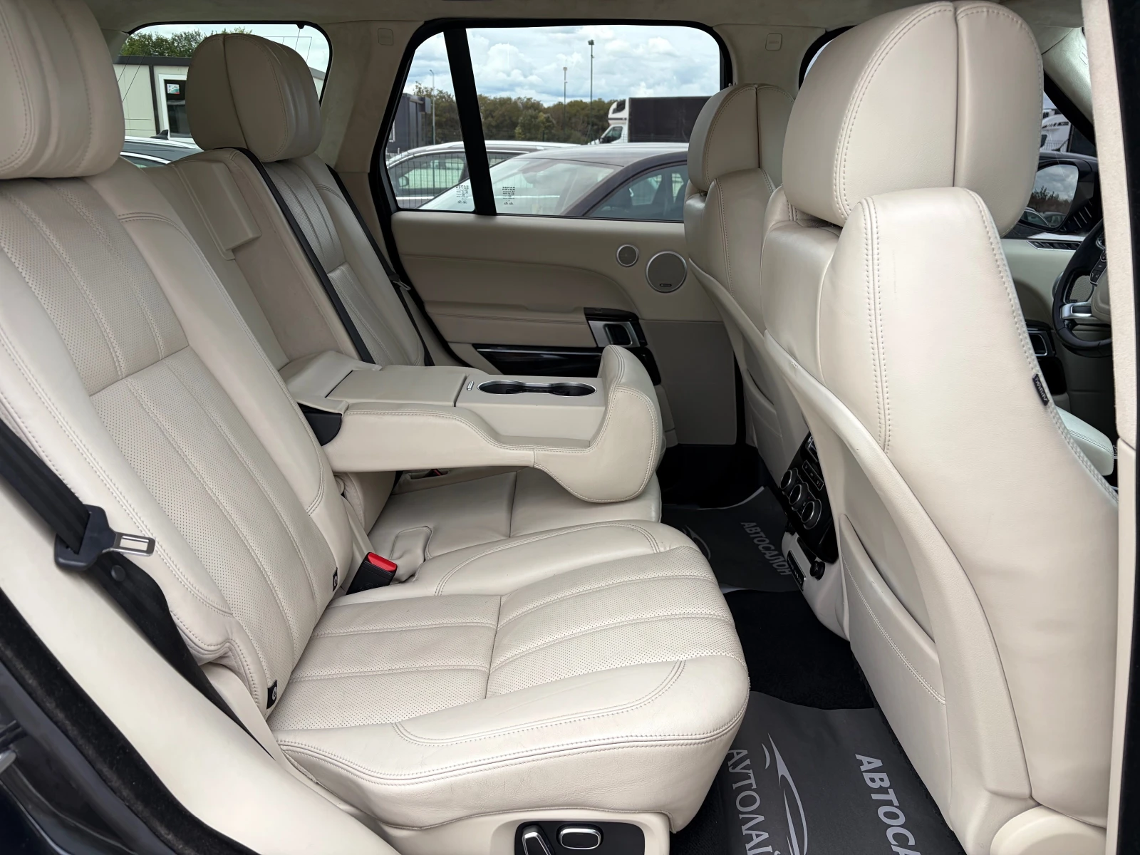 Land Rover Range rover 3.0D V6 AUTOBIOGRAPHY CAM 360 VACUUM NAVI TOP FULL | Mobile.bg � ����������� 13