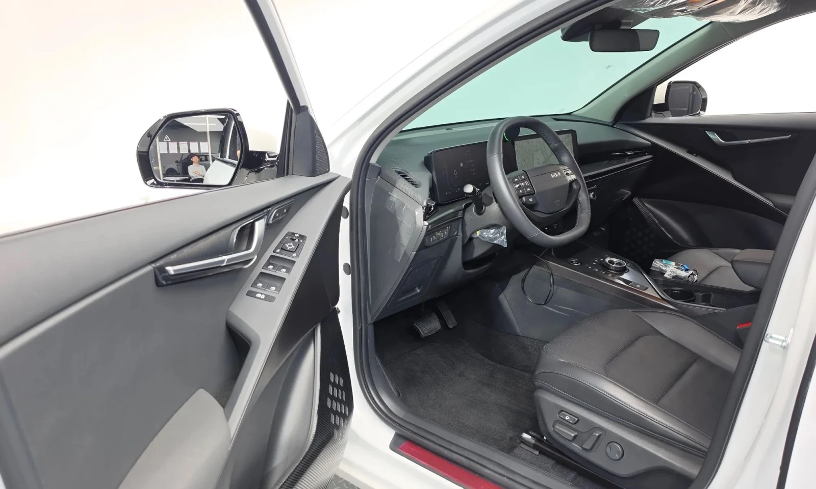 Kia Niro, снимка 9 - Автомобили и джипове - 56724292