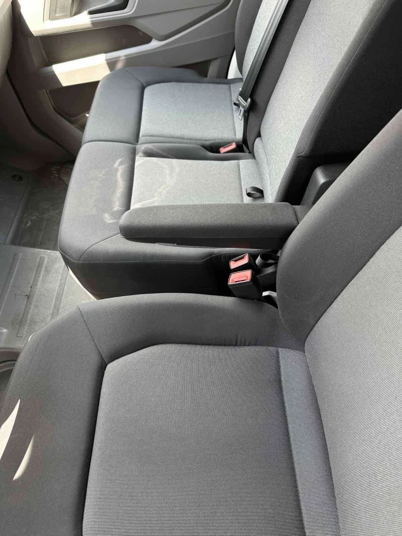 VW Crafter, снимка 9 - Бусове и автобуси - 52078424